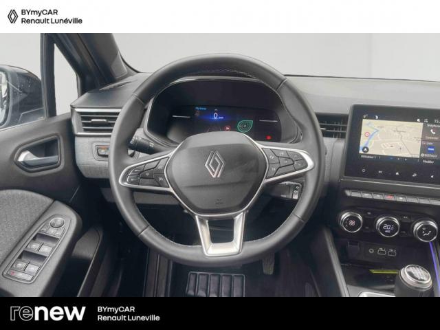 Renault Clio image 9