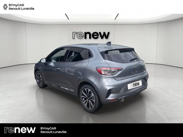 Renault Clio image 8