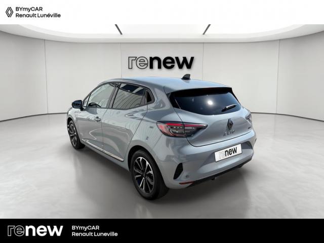 Renault Clio image 8