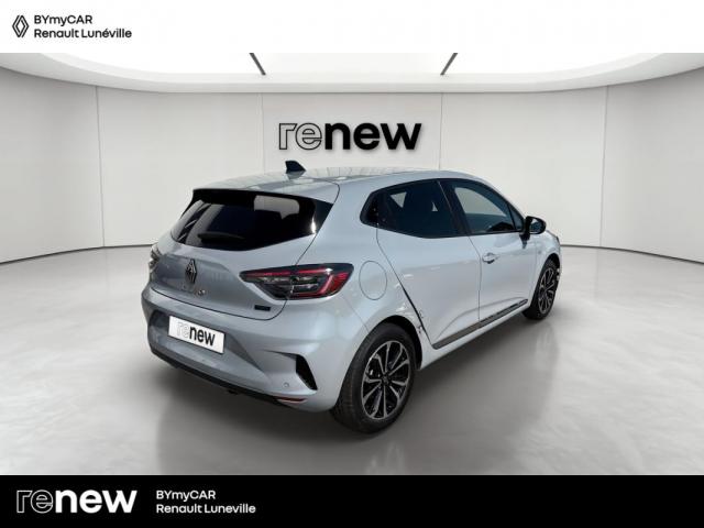 Renault Clio image 9
