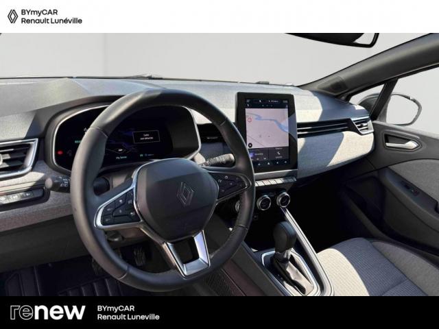 Renault Clio image 6