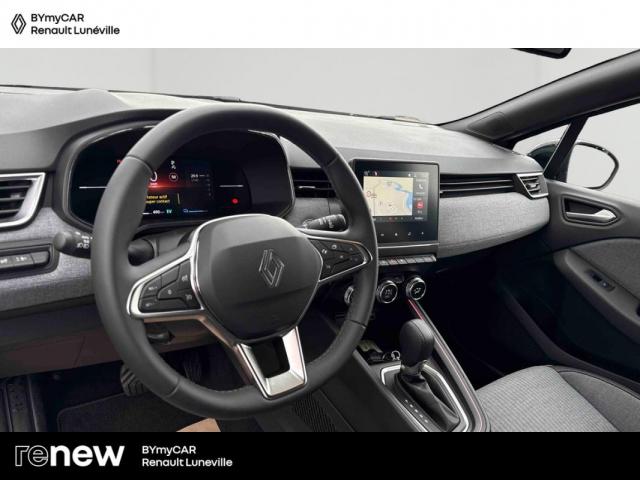Renault Clio image 9