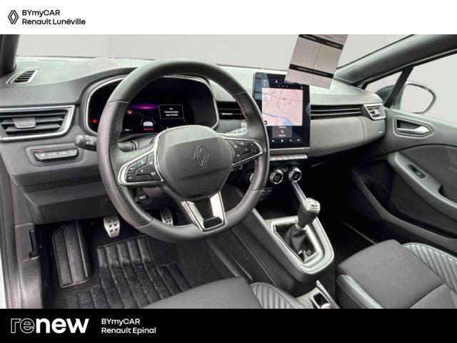 Renault Clio image 9