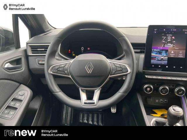 Renault Clio image 8