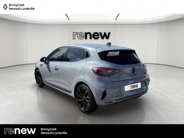 Renault Clio image 8