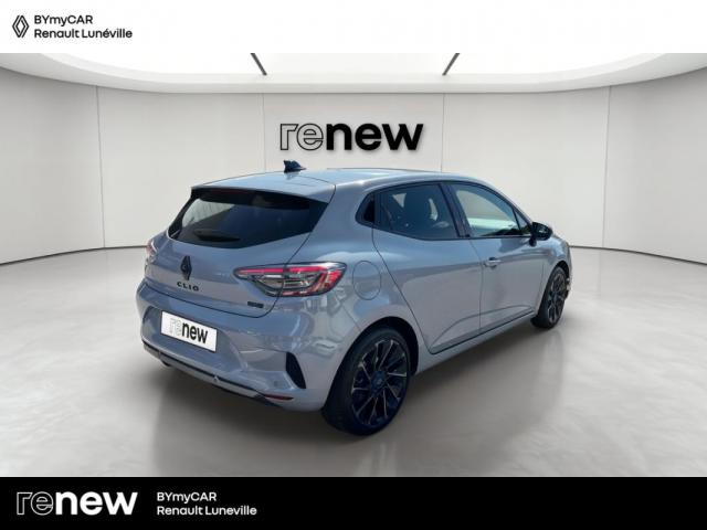 Renault Clio image 9