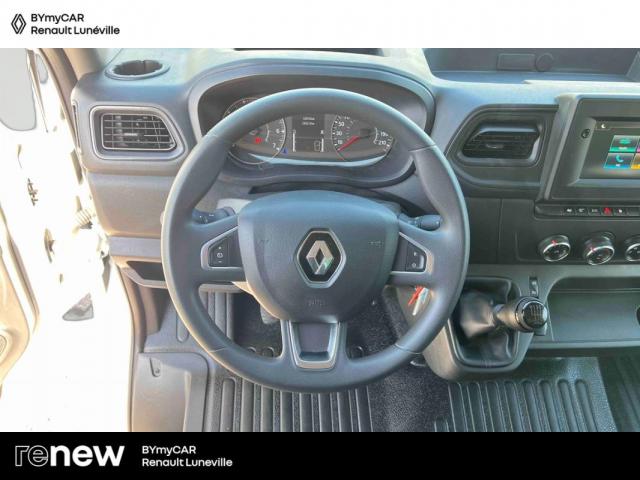 Renault Master image 2