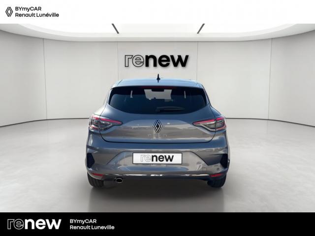 Renault Clio image 9