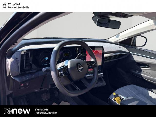 Renault Mégane E-Tech image 1