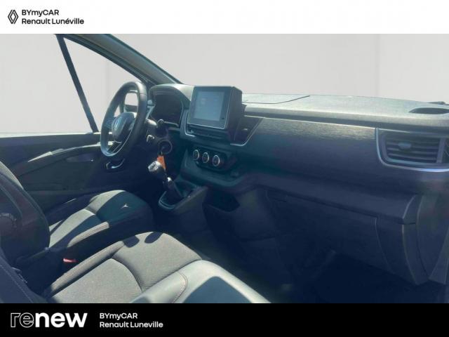 Renault Trafic image 9
