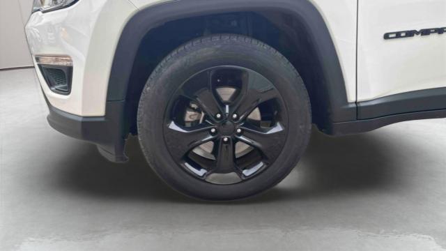 Jeep Compass image 2