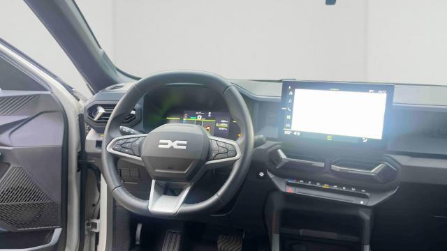 Dacia Duster image 1