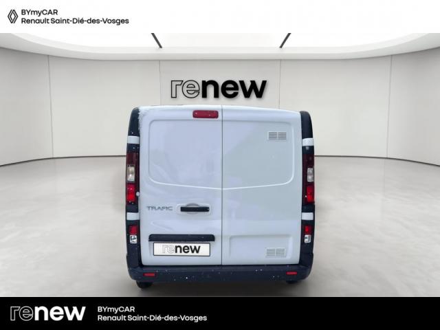 Renault Trafic image 2
