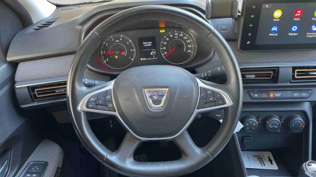Dacia Sandero image 2