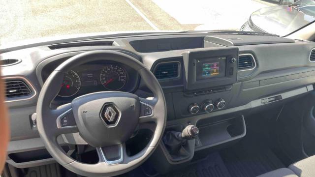Renault Master image 1