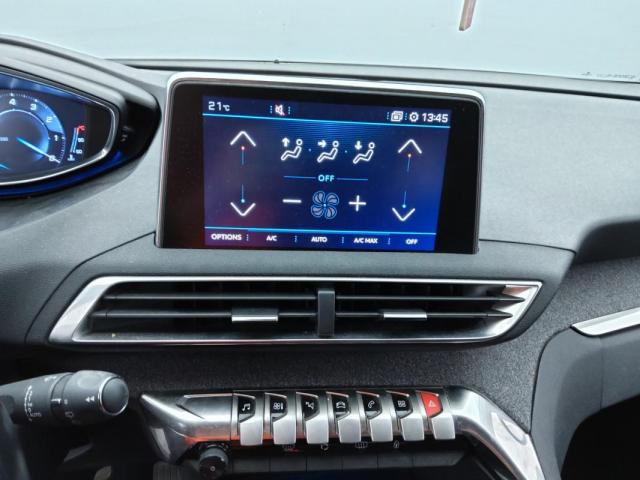 Peugeot 3008 image 1