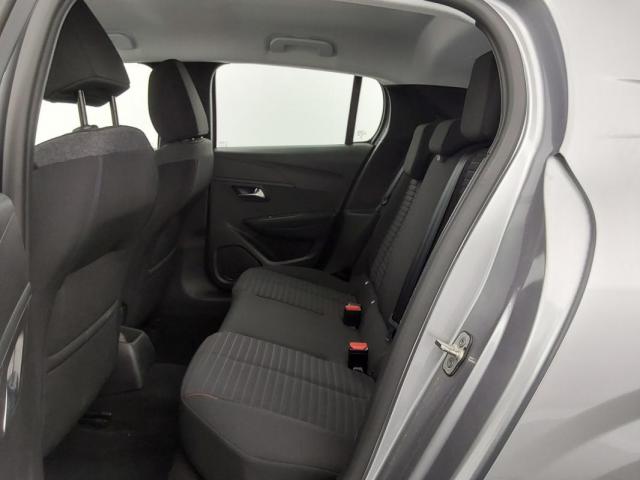 Peugeot 208 image 6