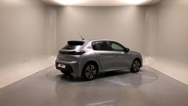 Peugeot 208 image 6