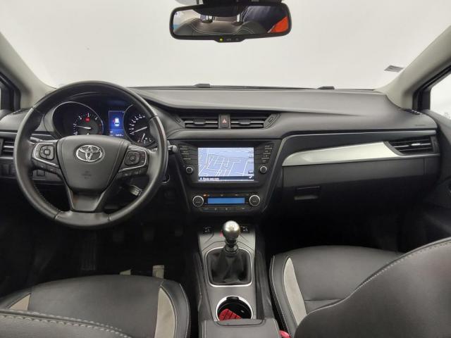 Toyota Avensis image 5