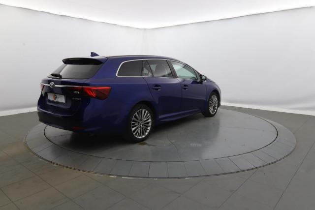 Toyota Avensis image 4