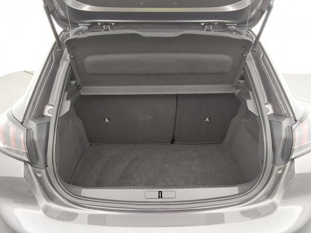 Peugeot 208 image 4