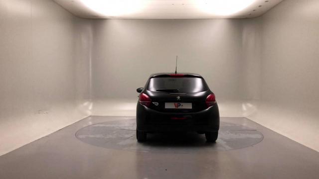 Peugeot 208 image 4