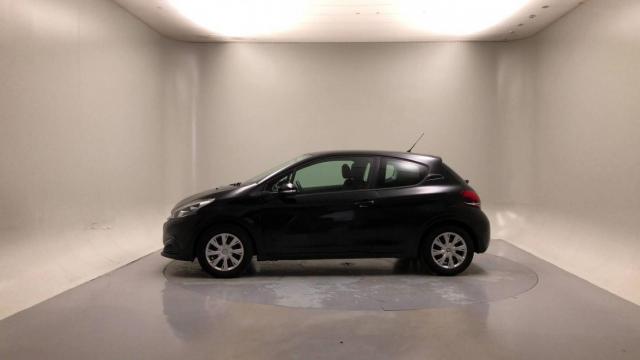 Peugeot 208 image 2