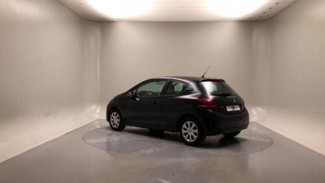 Peugeot 208 image 7