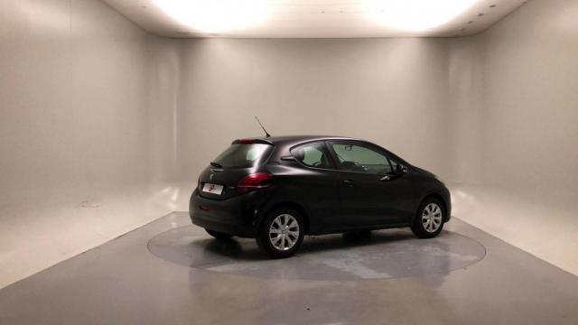 Peugeot 208 image 5
