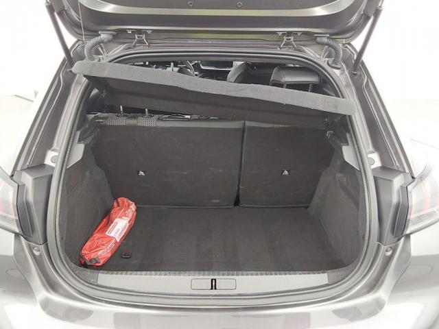 Peugeot 208 image 2