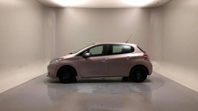 Peugeot 208 image 4
