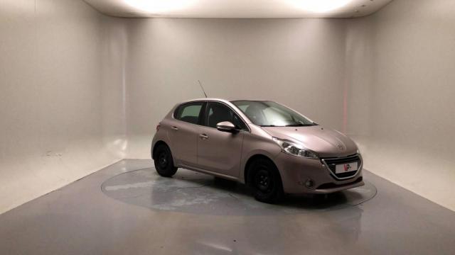 Peugeot 208 image 7
