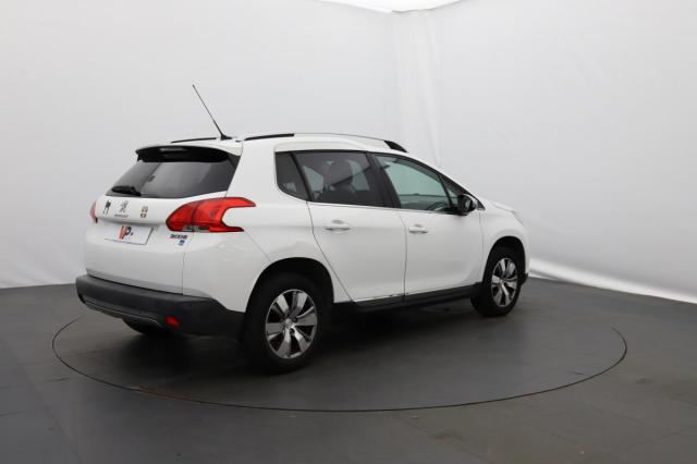 Peugeot 2008 image 7