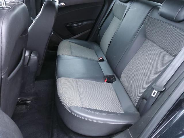 Opel Astra image 2