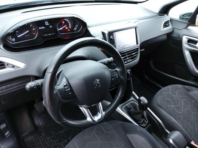 Peugeot 2008 image 3