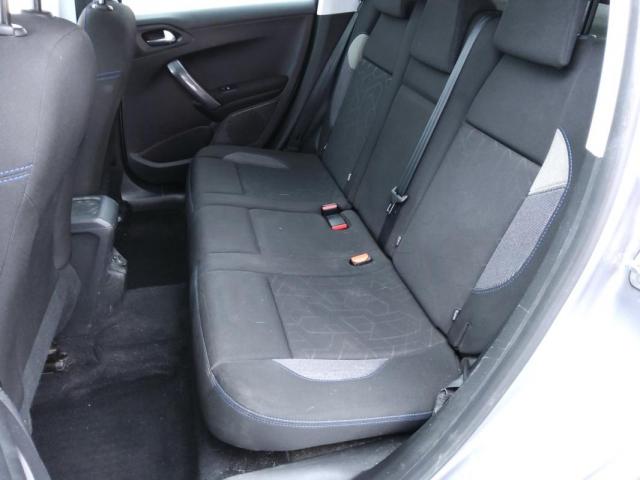 Peugeot 2008 image 7