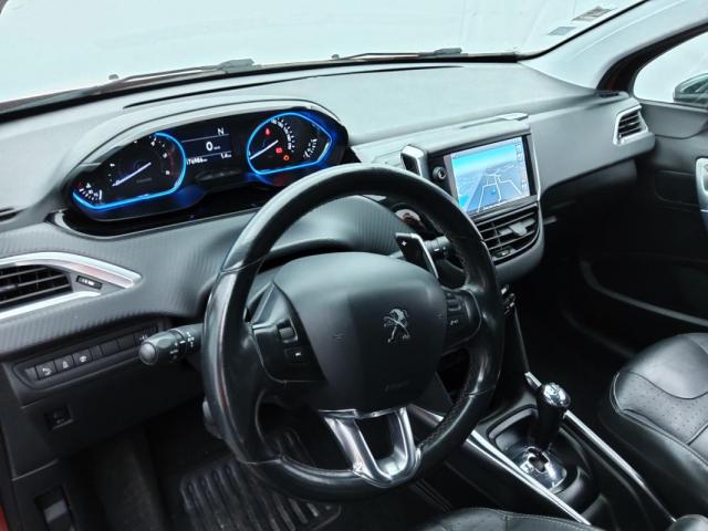 Peugeot 2008 image 3