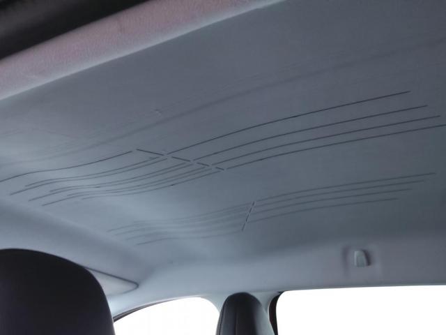 Peugeot 2008 image 8