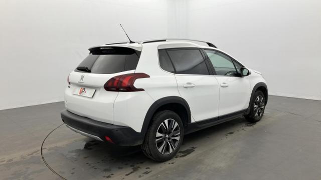 Peugeot 2008 image 4