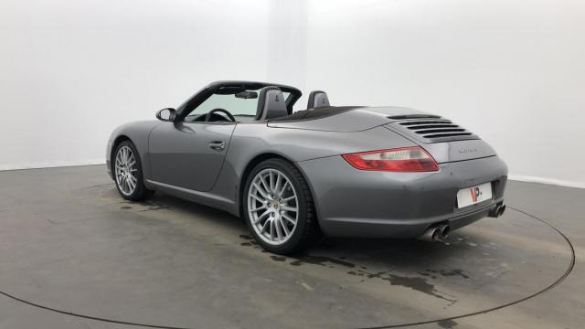 Porsche 911 image 6