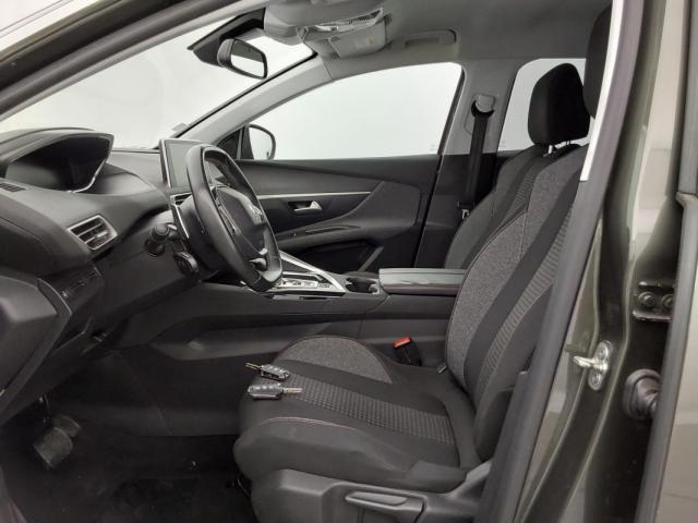 Peugeot 3008 image 2