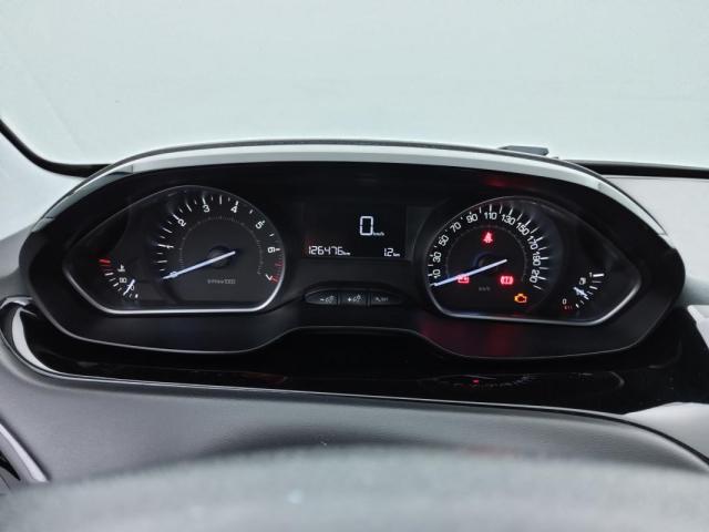 Peugeot 208 image 8
