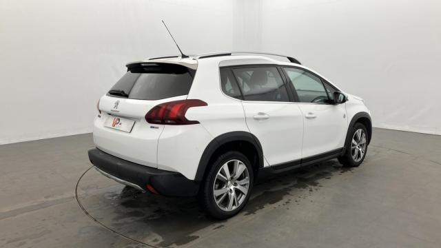 Peugeot 2008 image 3