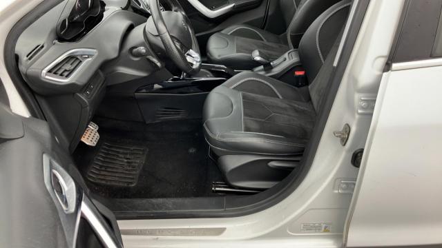 Peugeot 2008 image 2