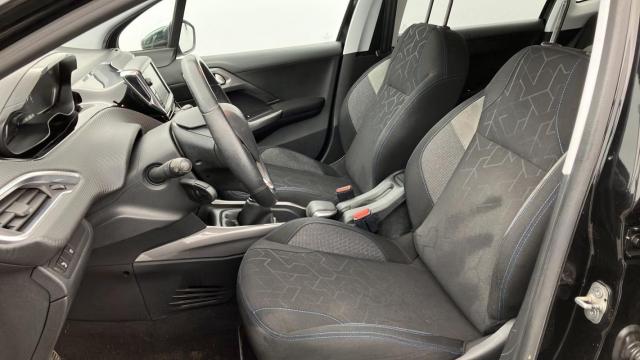Peugeot 2008 image 7