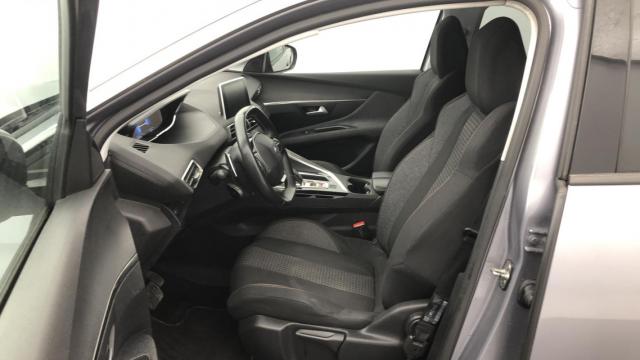 Peugeot 3008 image 7