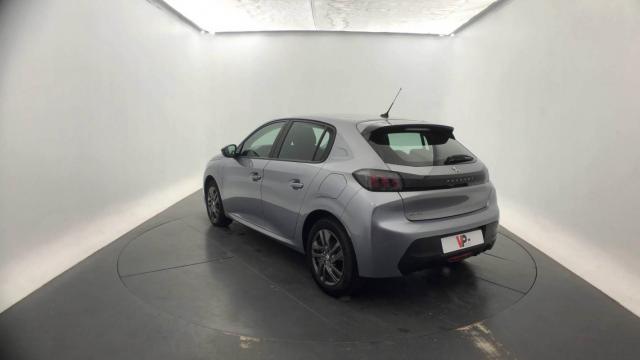 Peugeot 208 image 8
