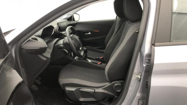 Peugeot 208 image 7
