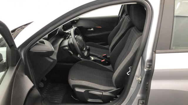 Peugeot 208 image 4
