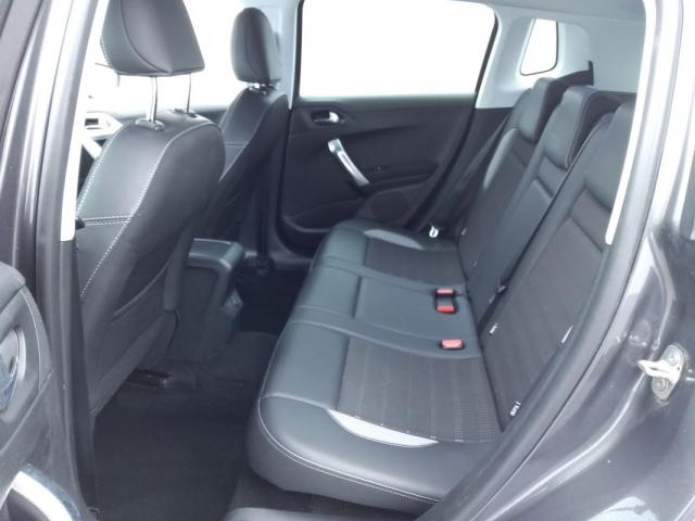 Peugeot 2008 image 6